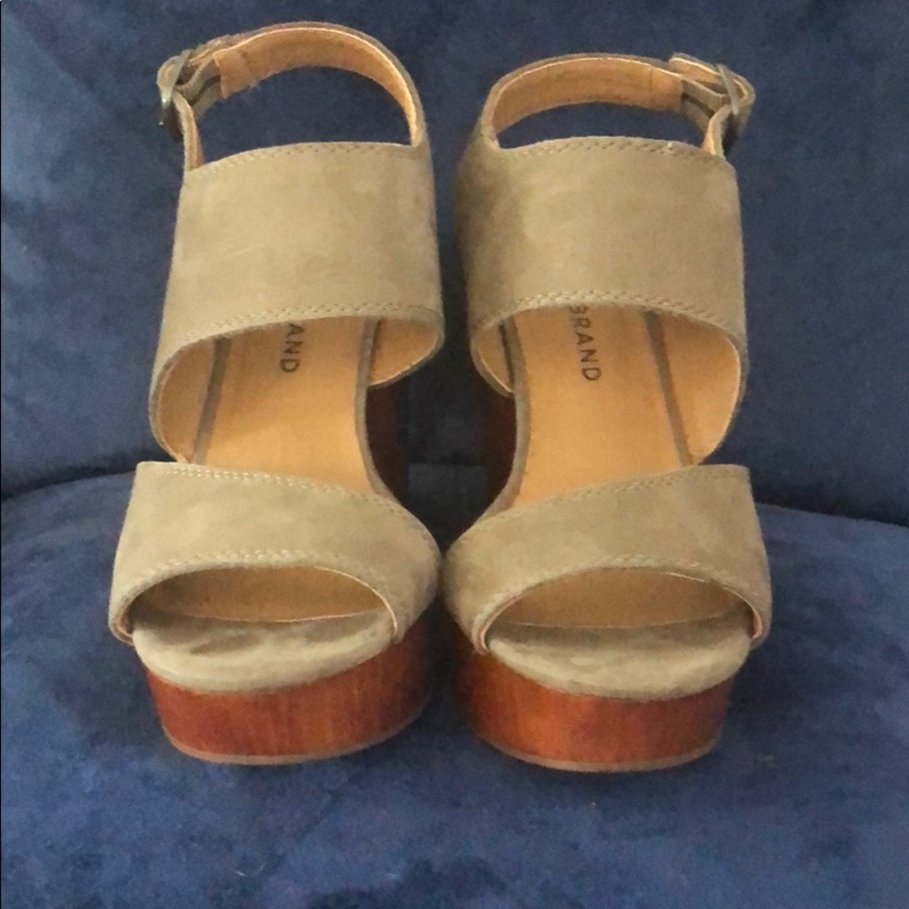 Gray suede wood wedges